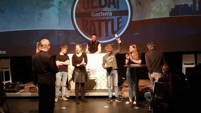Woldborg wint voor de 3e keer de GasTerra Debatbattle